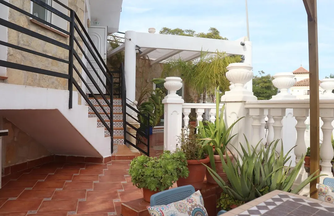 Hostal Residencial La Paloma II-1